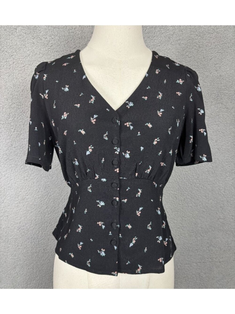 Levi's Women's Dolores Short-Sleeve Button Up Tie Back Blouse Black Size XS NWTs